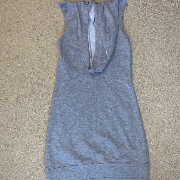 Hoodie dress - Picture 2 of 3